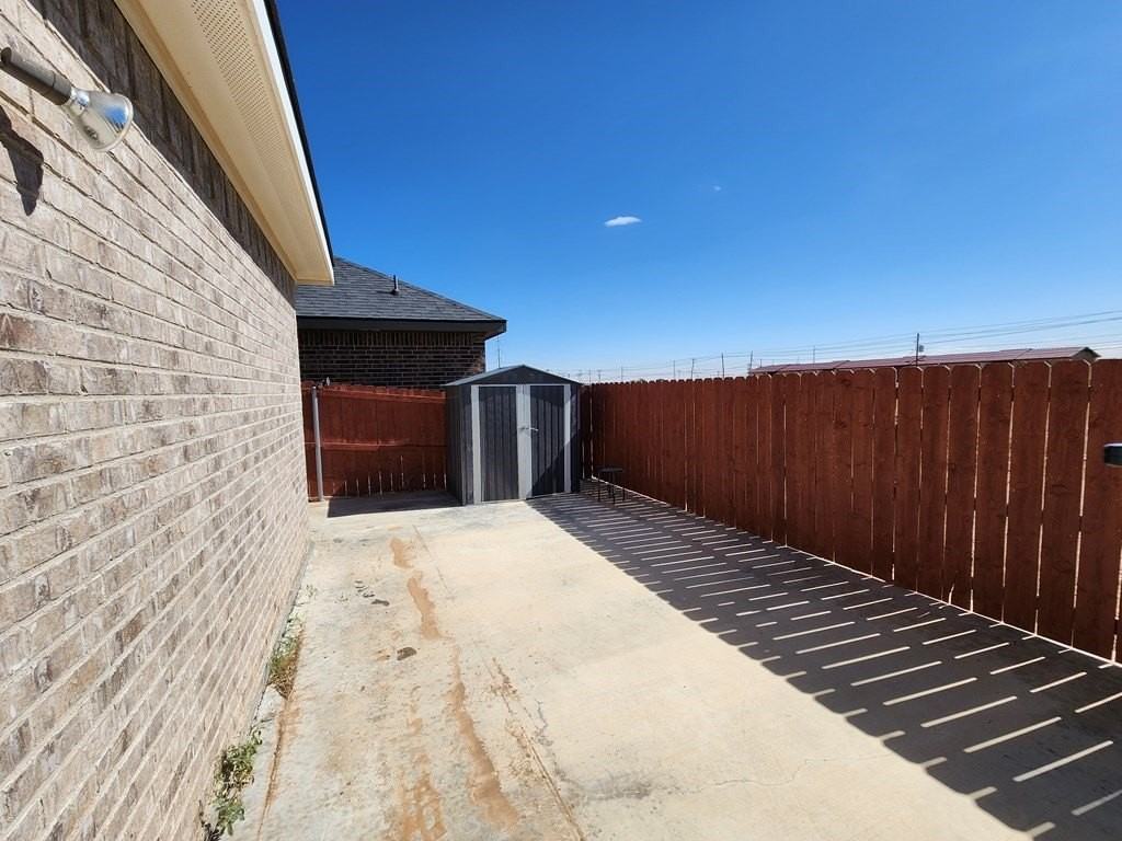 2304 Boise Dr - Photo 4 of 8