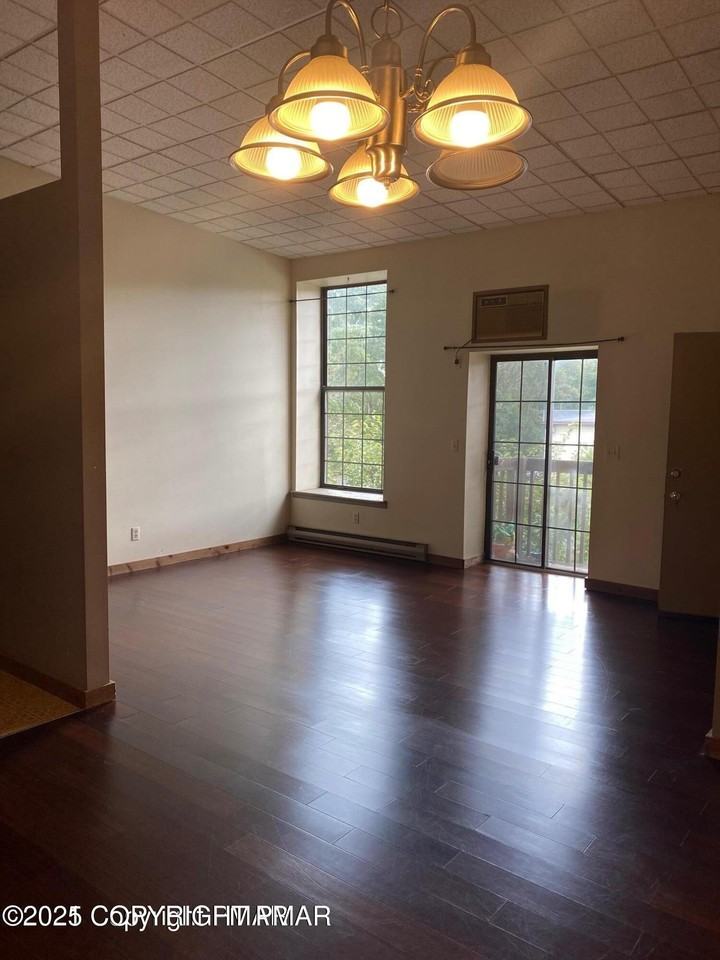 252 Harris St #B12 - Photo 3 of 13