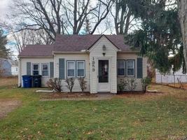 featured image of 1353 S Linville Ave