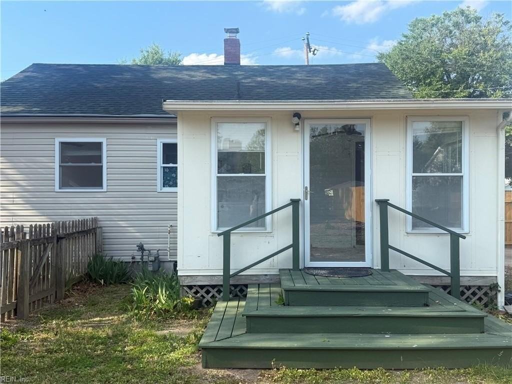 739 Waukesha Ave - Photo 2 of 15