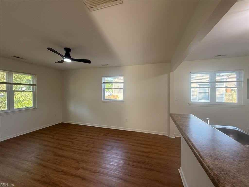 739 Waukesha Ave - Photo 7 of 15