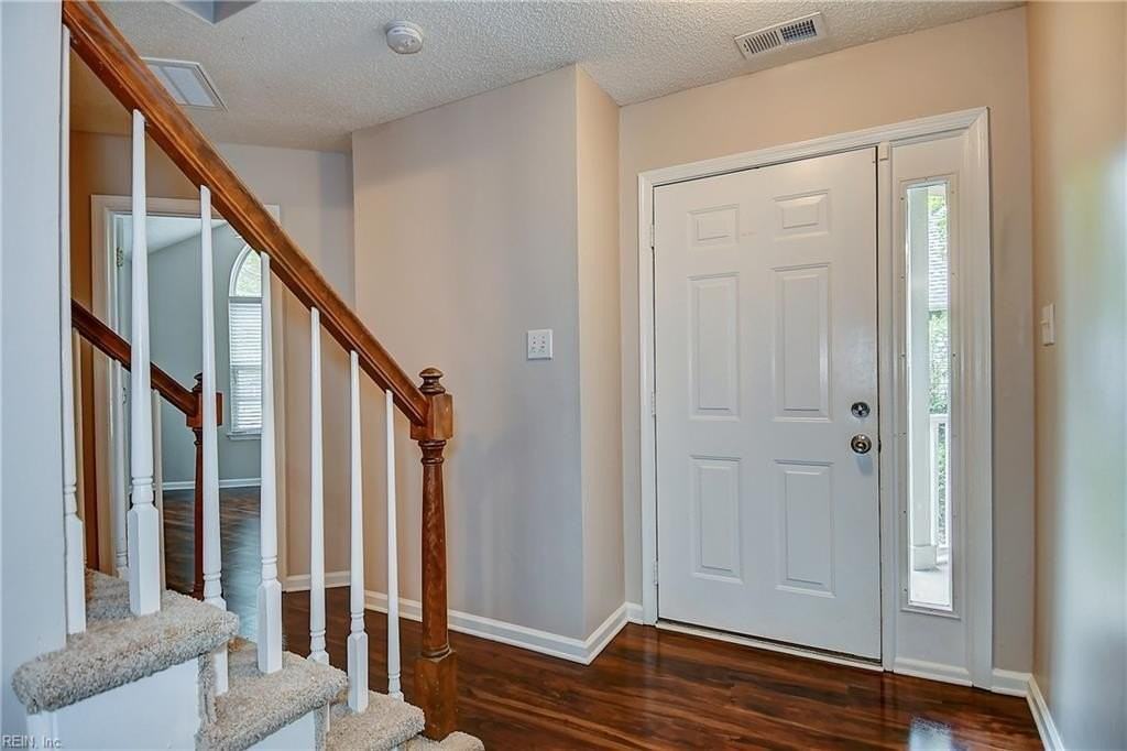 2768 Mulberry Loop - Photo 4 of 27
