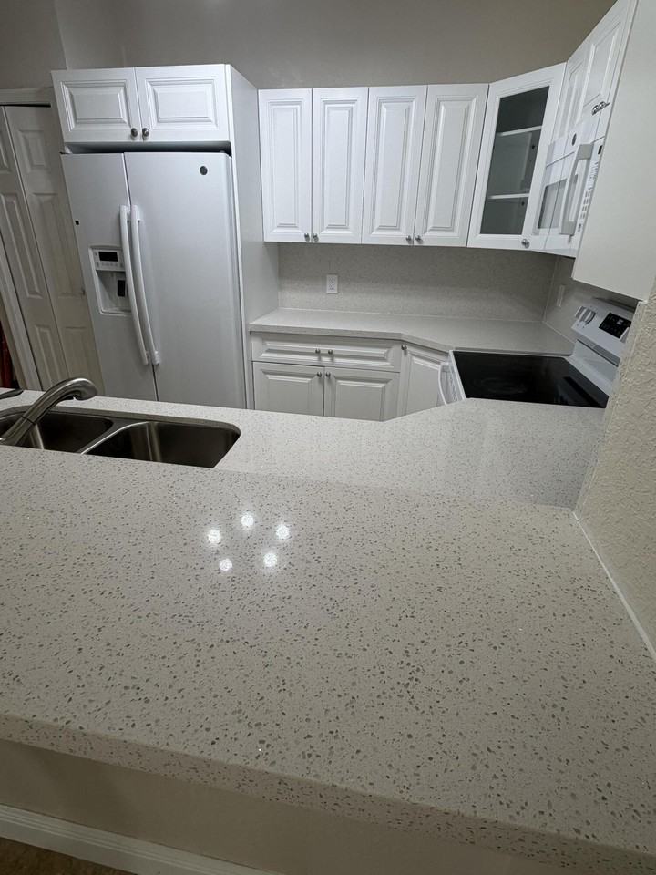 14118 Wellington Trce - Photo 2 of 28
