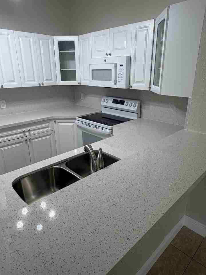 14118 Wellington Trce - Photo 3 of 28