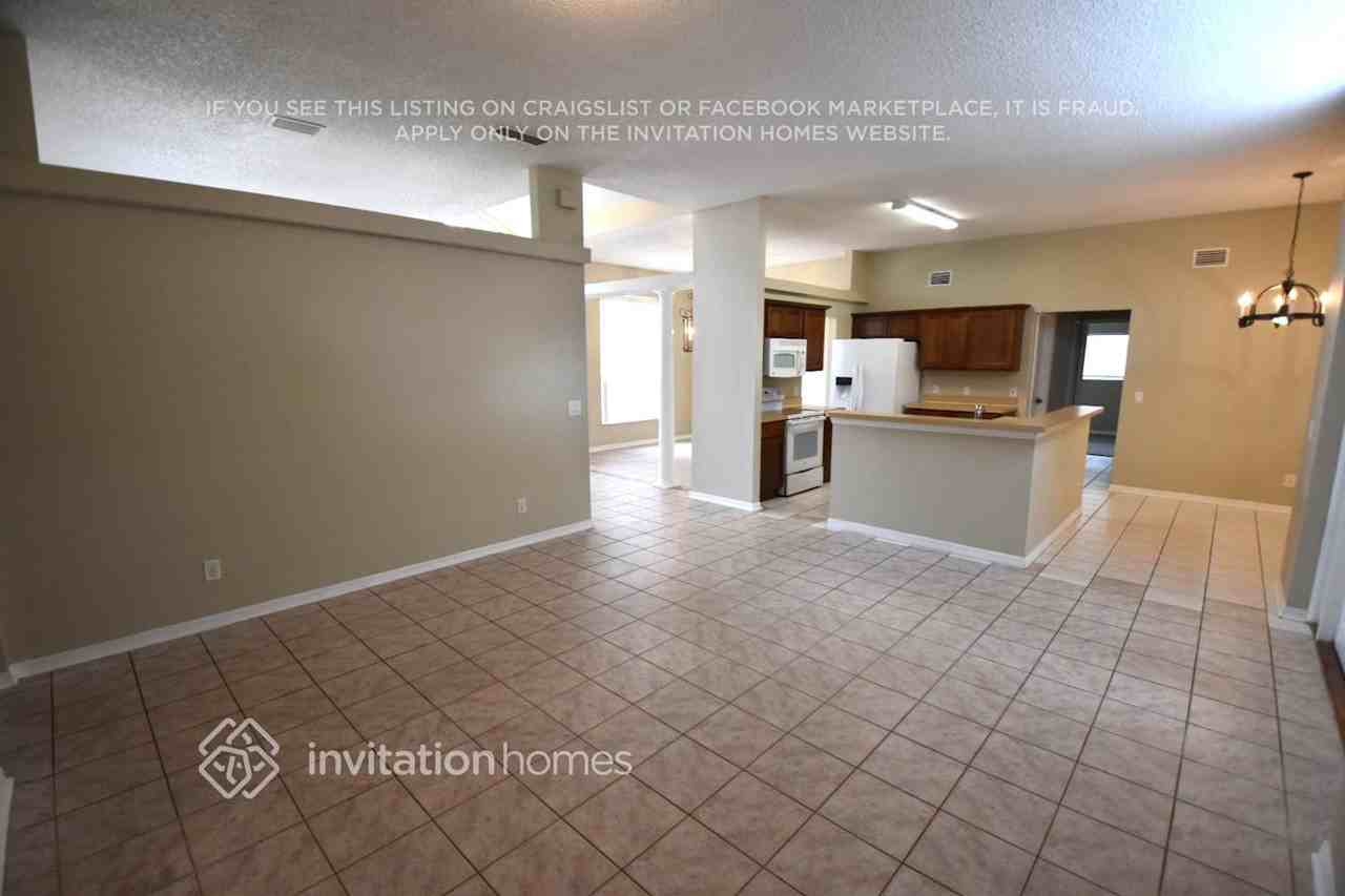 1424 Addie Ave - Photo 2 of 9