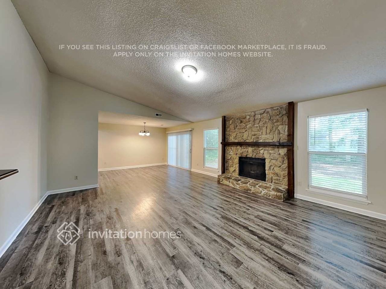 4700 Cricklewood Ln - Photo 4 of 18