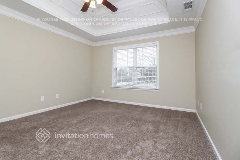3750 Scotland Ln - Photo 3 of 7