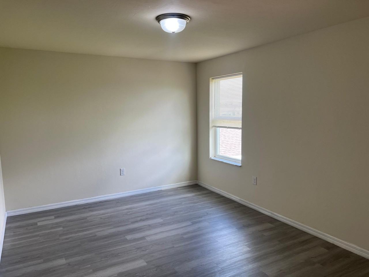 10329 Canal Brook Ln - Photo 6 of 15