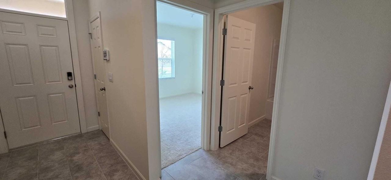 528 Seafoam Cir - Photo 7 of 33