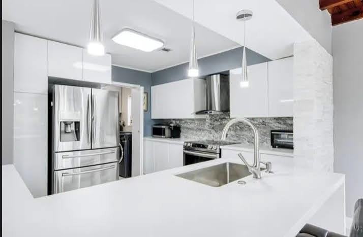 1905 N 45th Ave - Photo 4 of 17