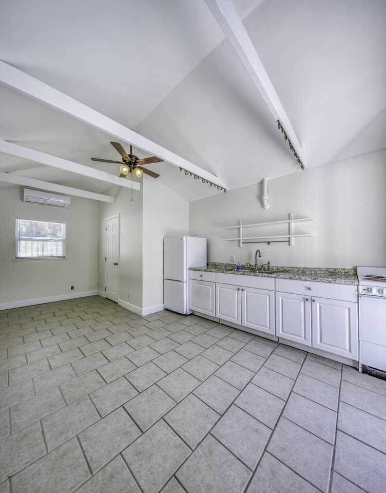 320 N J St #2 - Photo 3 of 15