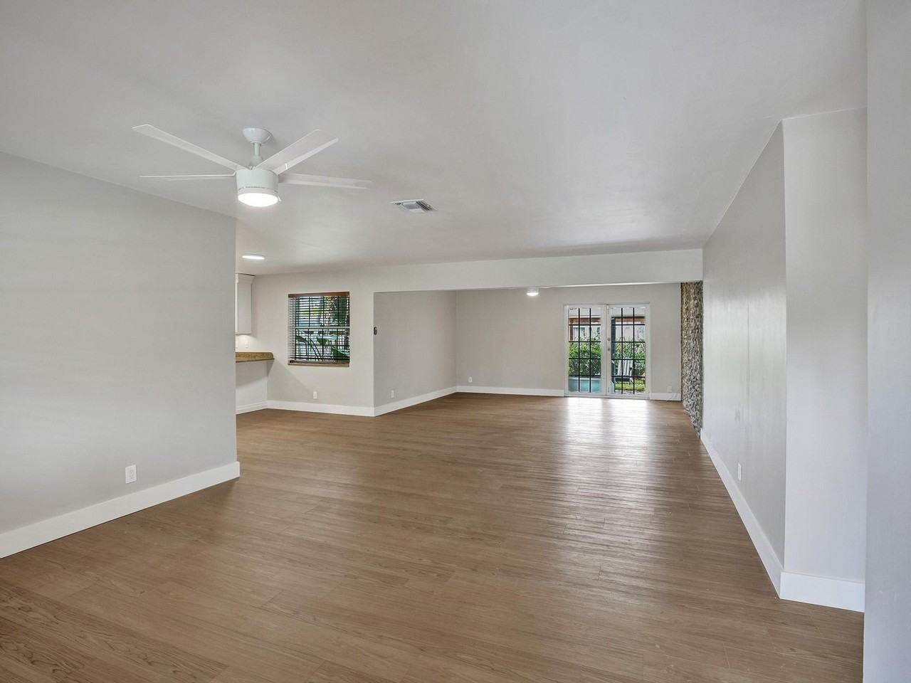 4440 Ne 17th Ter - Photo 5 of 50