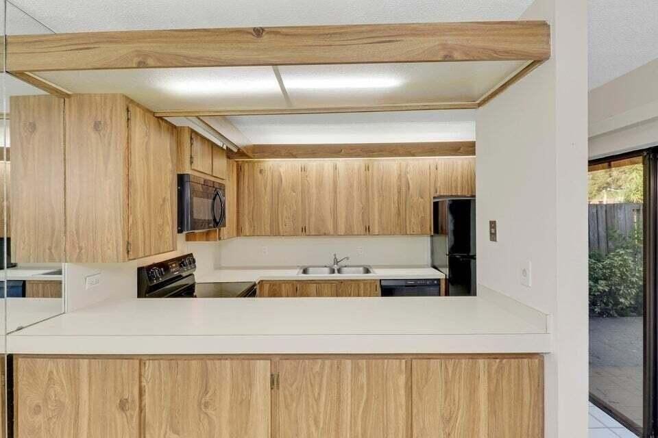 1304 13th Ln - Photo 2 of 12