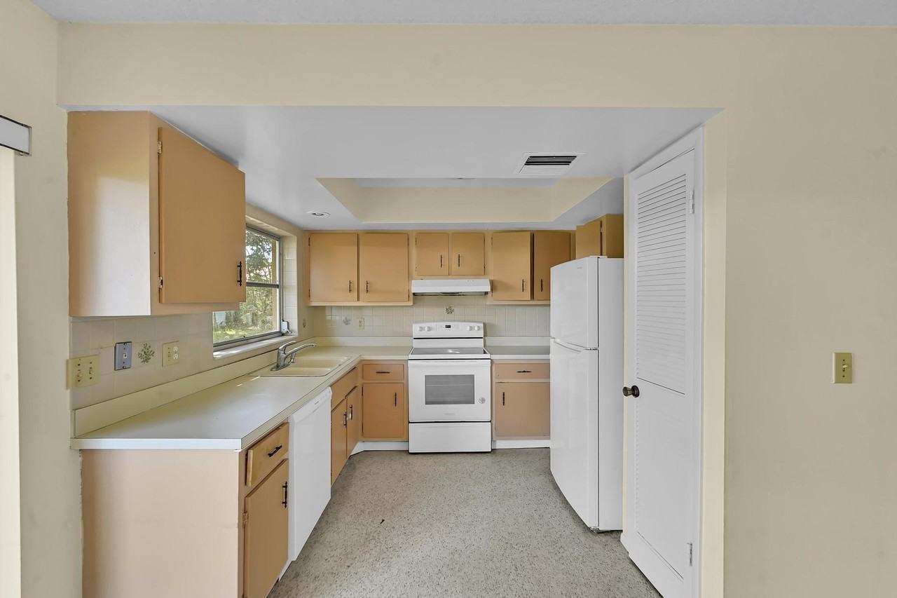 160 Ne Bracken Rd - Photo 6 of 22