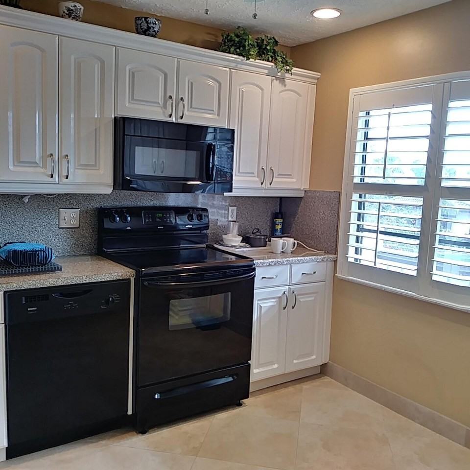8045 Eastlake Dr #1G - Photo 6 of 20
