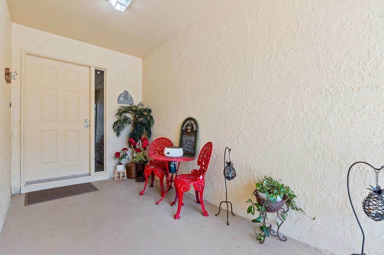 2987 Bent Pine Dr - Photo 2 of 32