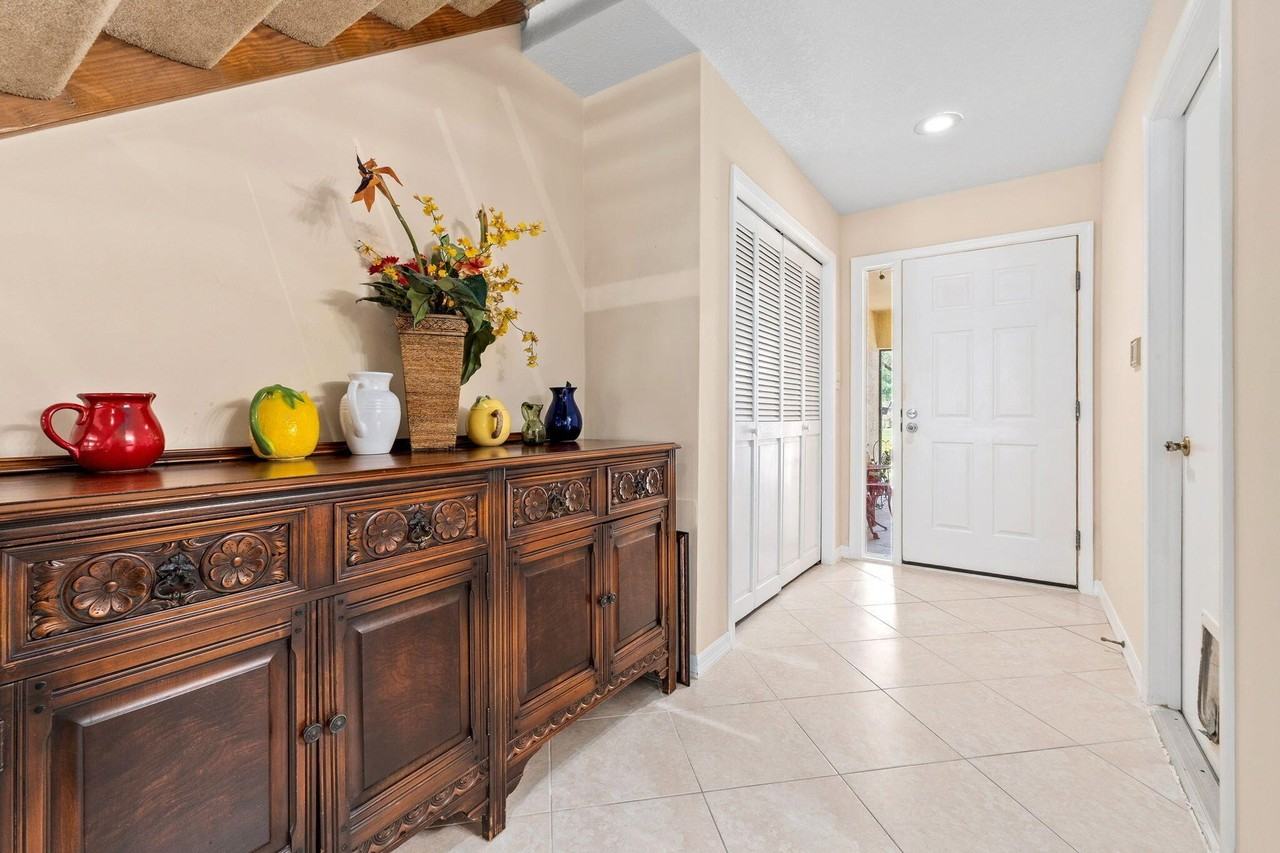 2987 Bent Pine Dr - Photo 3 of 32