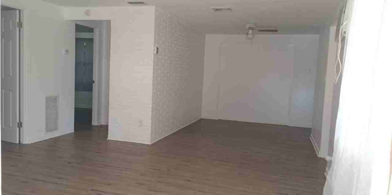 131 E Camphor St - Photo 5 of 21