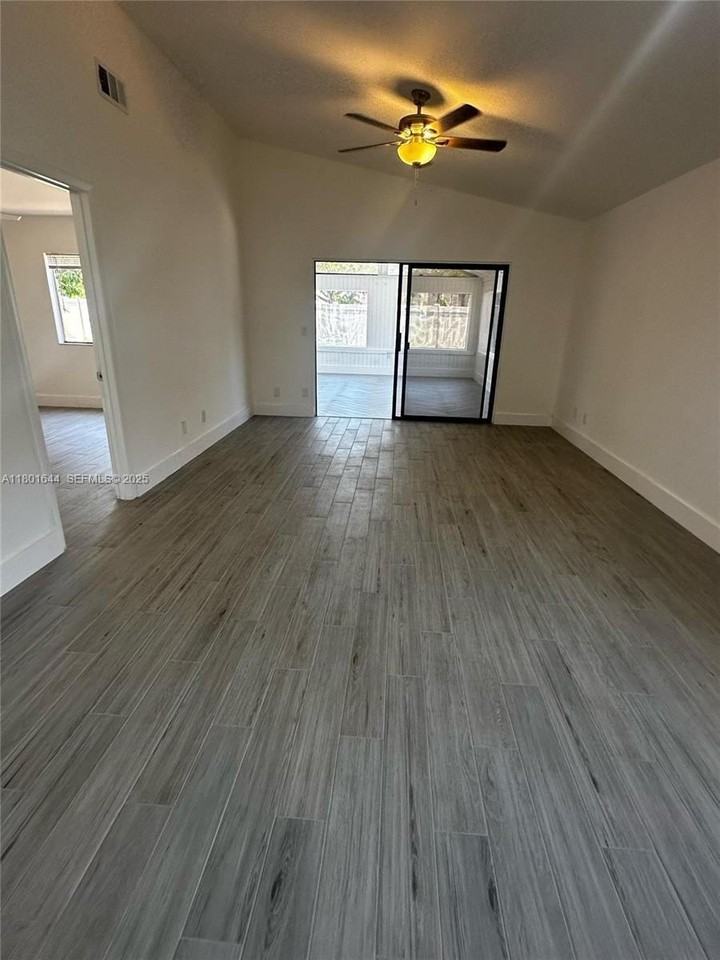 8880 Sw 23rd St #0 - Photo 5 of 18