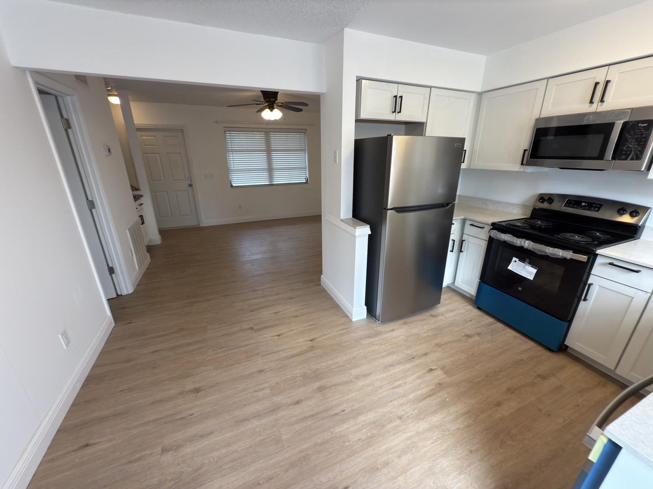 2819 Sw Cornell Ave - Photo 3 of 30