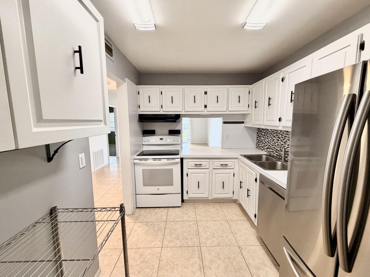 120 Lake Evelyn Dr - Photo 5 of 33
