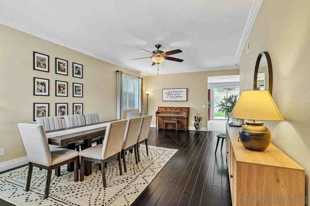 1084 Greenway Rd - Photo 2 of 21