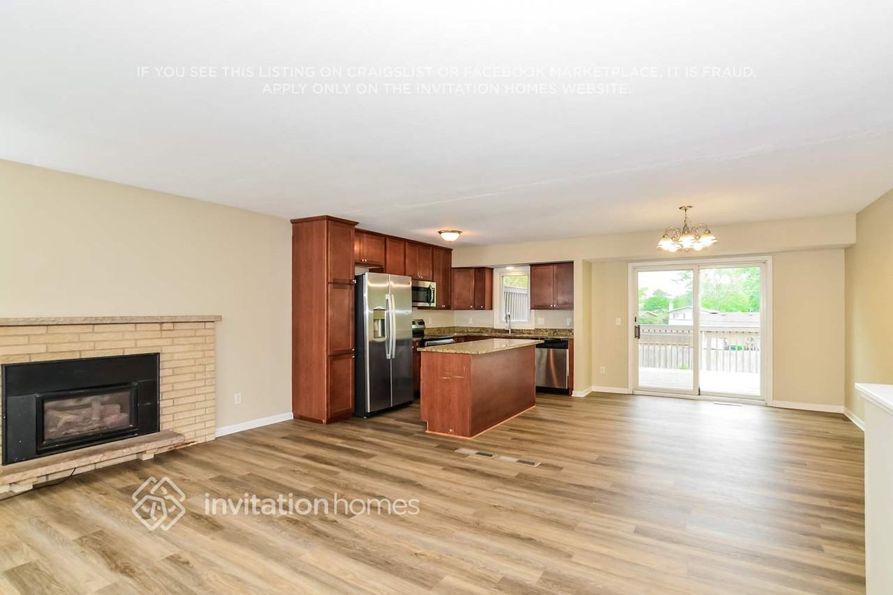 8008 Colorado Ave N - Photo 5 of 18