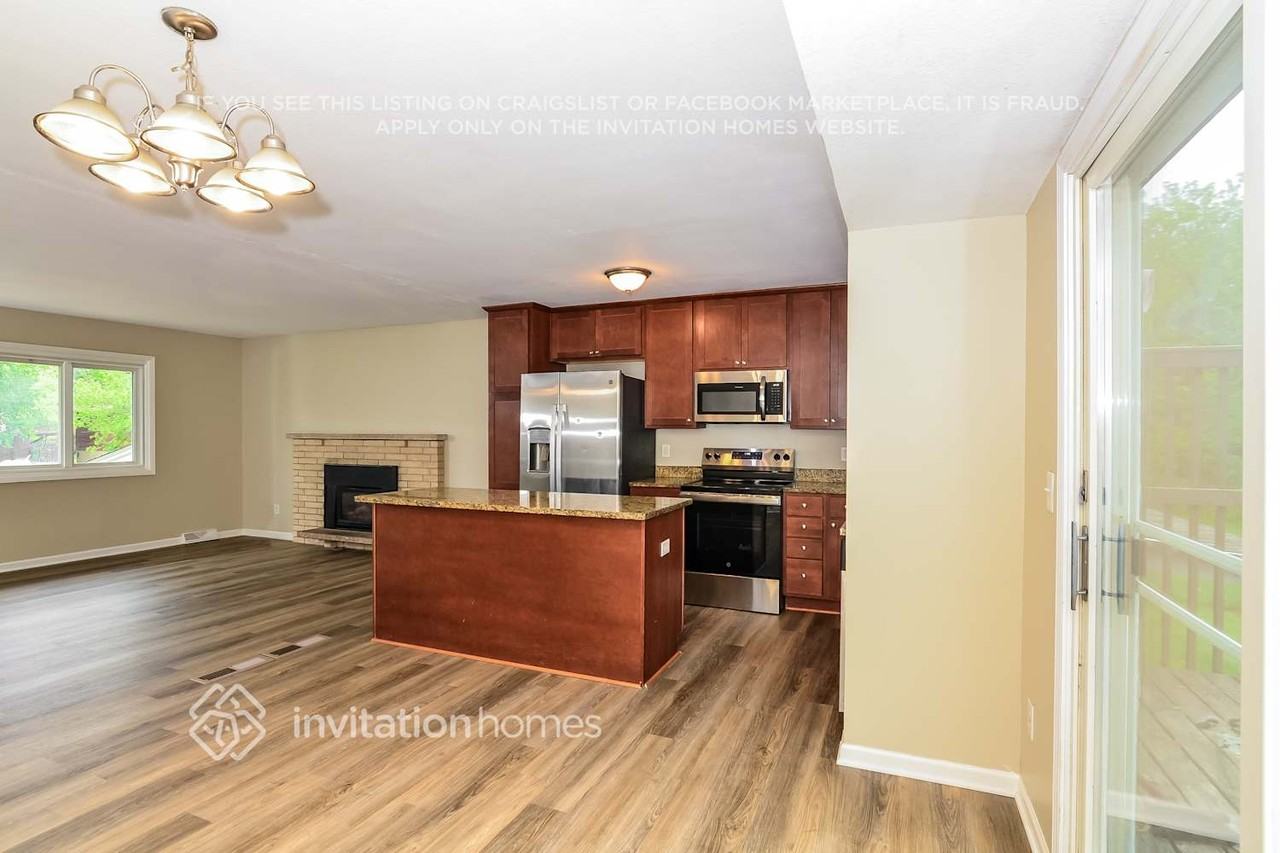 8008 Colorado Ave N - Photo 7 of 18