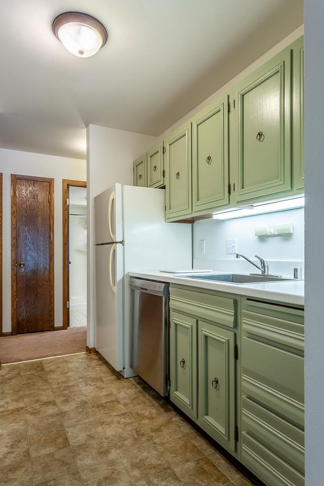 5101 Mineral Point Rd #8 - Photo 3 of 23