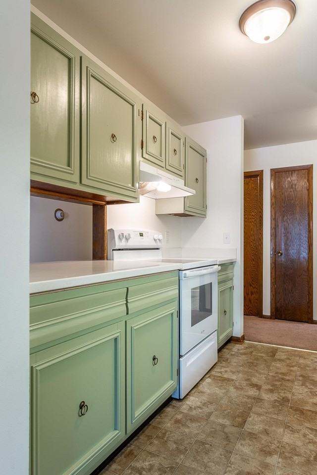 5101 Mineral Point Rd #8 - Photo 4 of 23