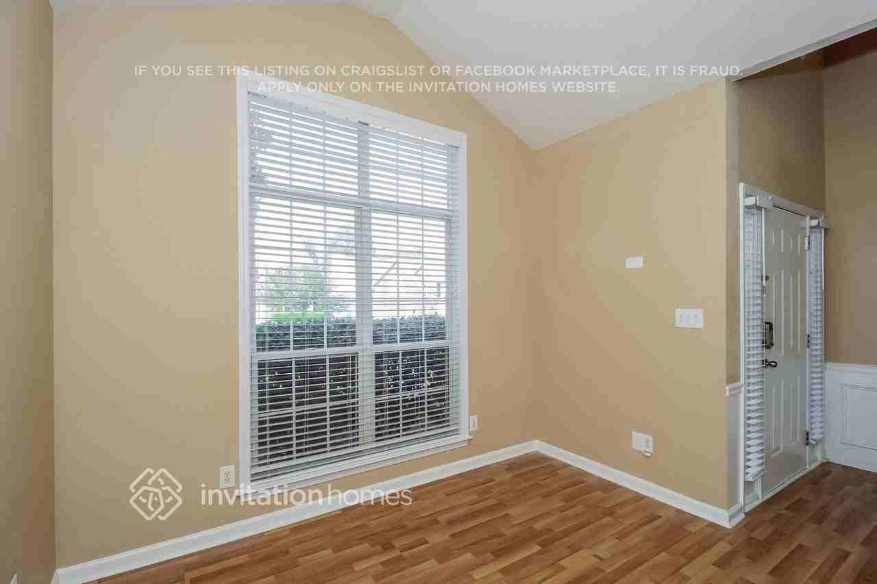 3650 Bancroft Main Nw - Photo 3 of 16