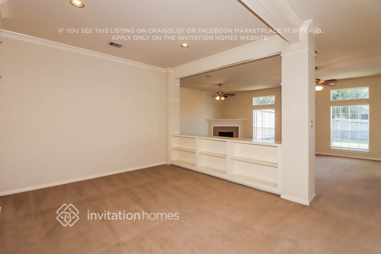 383 Hyland Ln - Photo 4 of 16