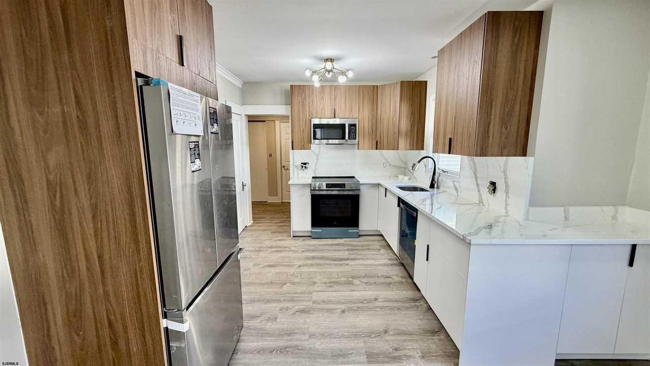 921 Oak Grove Ave - Photo 4 of 4