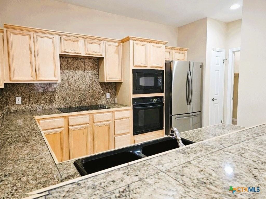 11558 Spicewood Pkwy #5 - Photo 3 of 10