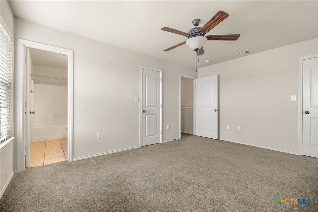 570 Creekside Cir - Photo 3 of 15