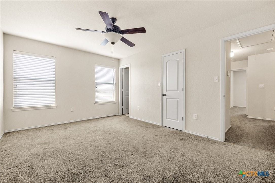570 Creekside Cir - Photo 5 of 15