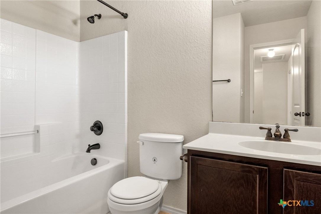 570 Creekside Cir - Photo 7 of 15