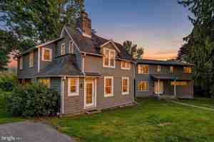 featured image of 1552 Glencoe Rd