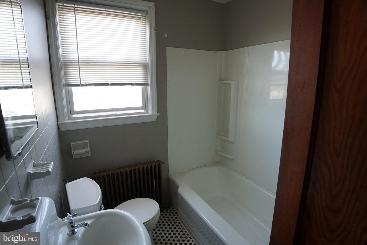 4617 Wilkens Ave #B - Photo 3 of 12