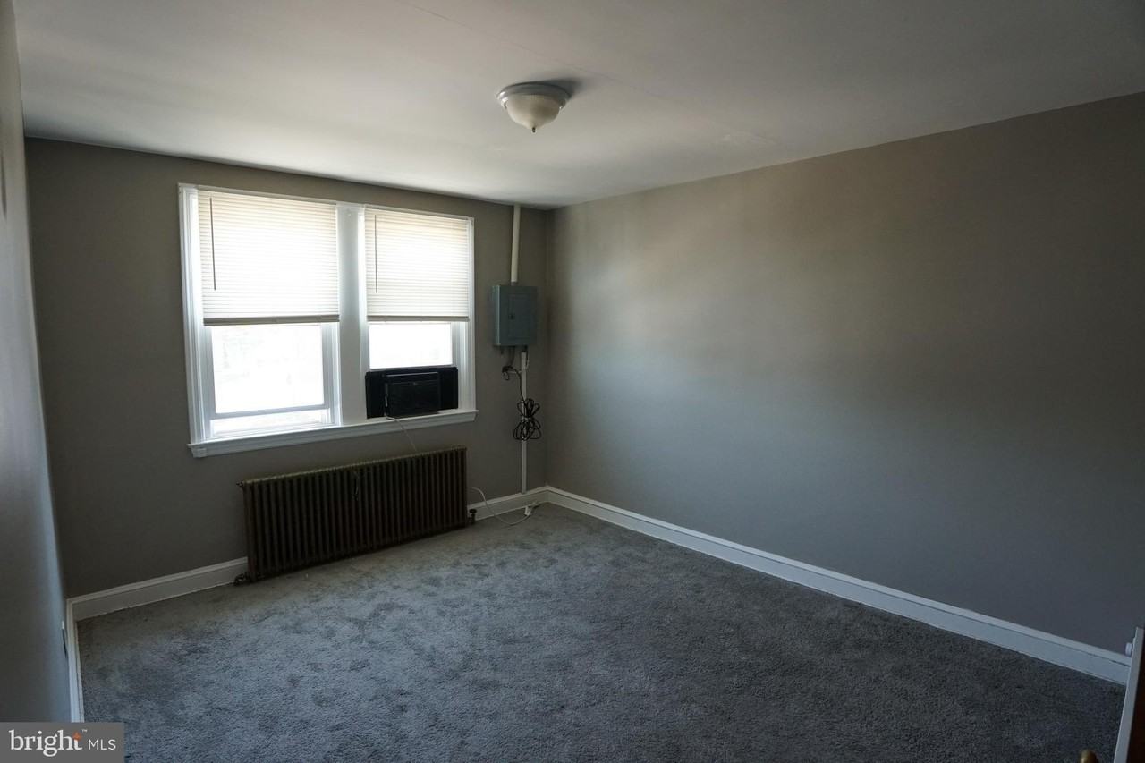 4617 Wilkens Ave #B - Photo 5 of 12