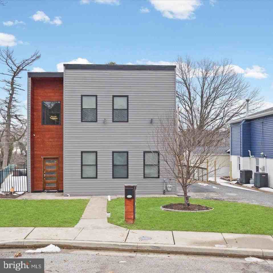 3145 Baybriar Rd