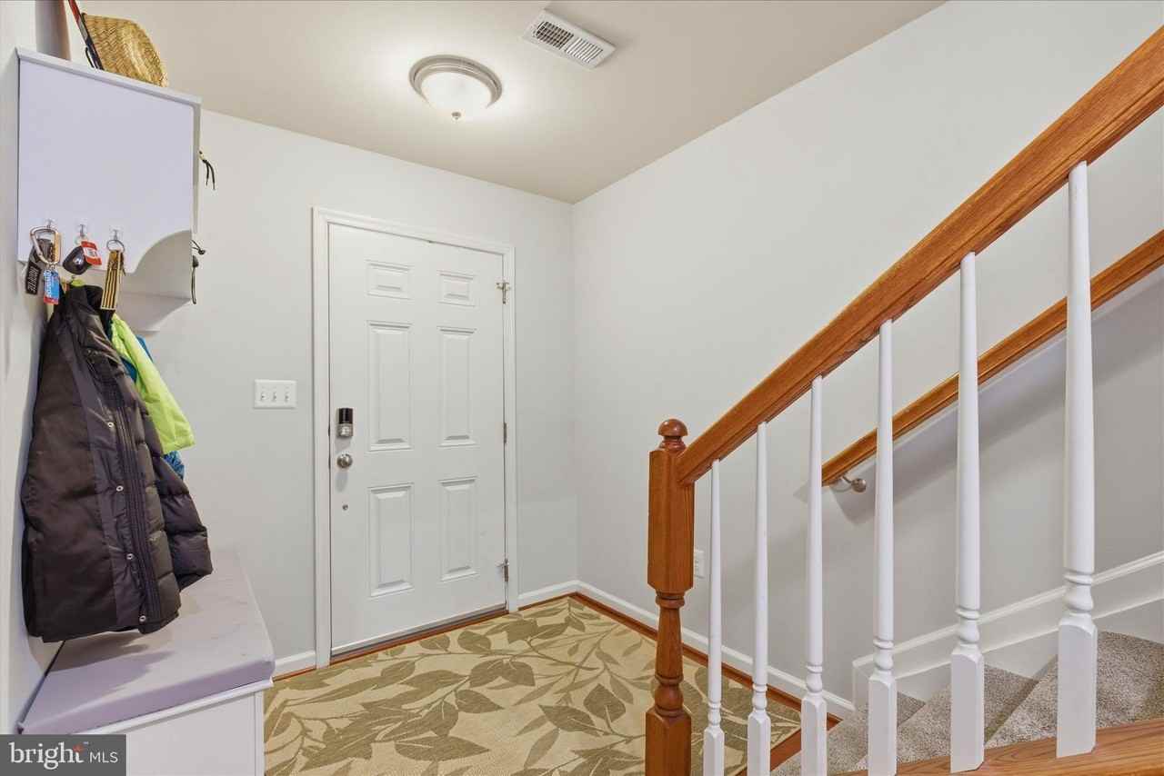 5457 Spotswood Pl - Photo 5 of 35
