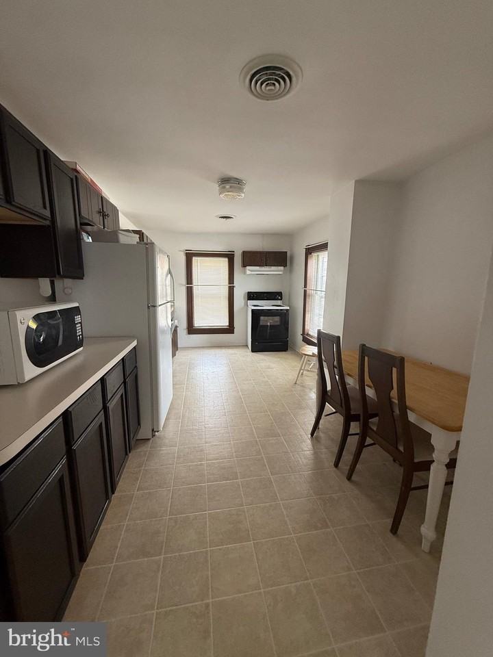 1331-2ND FLOOR N MAIN Street - Photo 2 of 5