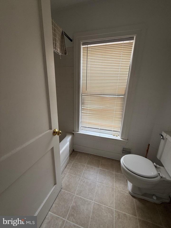 1331-2ND FLOOR N MAIN Street - Photo 5 of 5