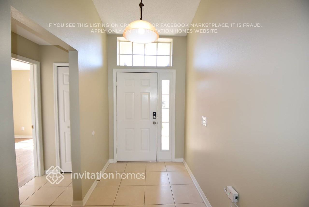 4635 Sanibel Way - Photo 3 of 24