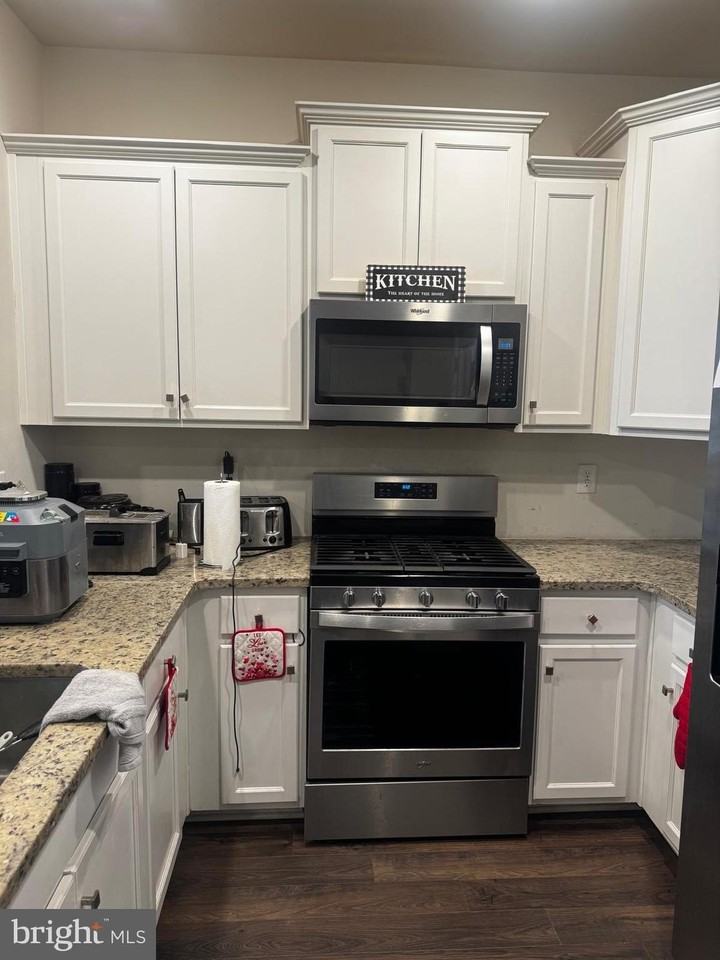 8 Peregrine Way - Photo 5 of 18