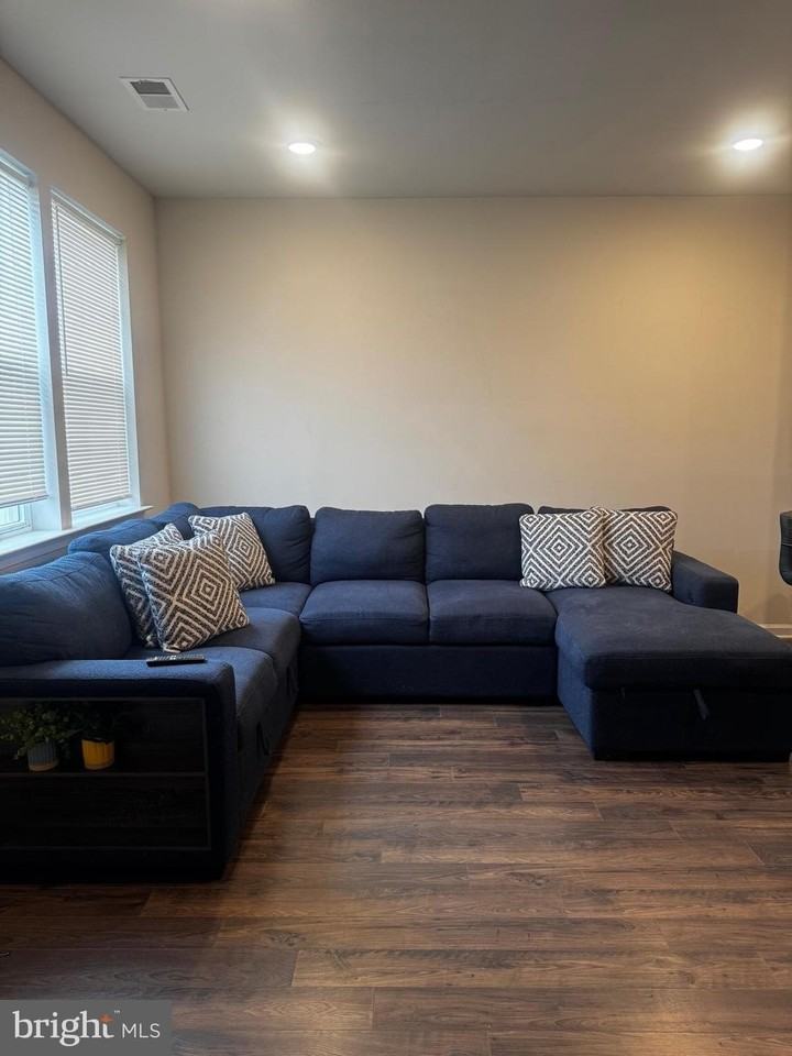 8 Peregrine Way - Photo 6 of 18
