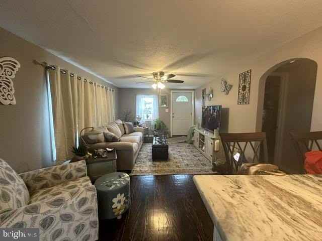 1721 N West Ave - Photo 3 of 13