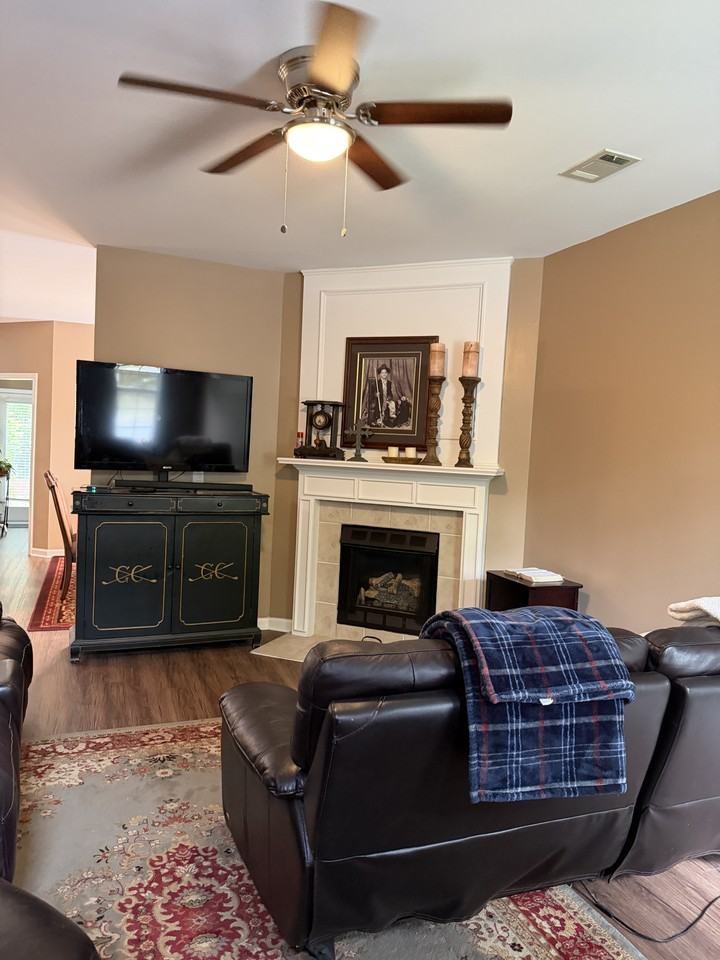 374 Grayson Way #1 - Photo 2 of 14
