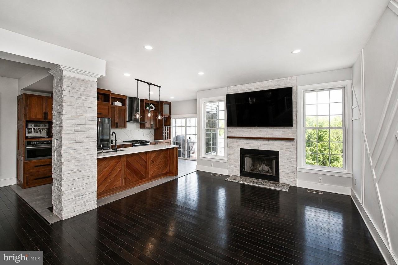 2475 N Whittmore St - Photo 2 of 30